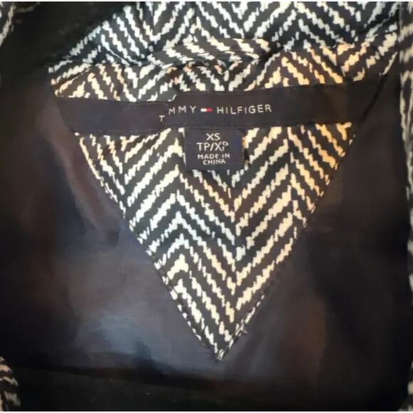 Tommy Hilfiger Quilted Vest – Women’s XS (Black & White Herringbone Pattern) - Picture 5 of 6